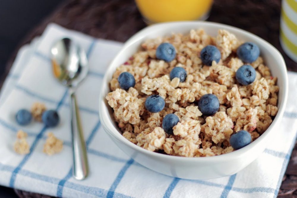 Bowl with granola and blueberries