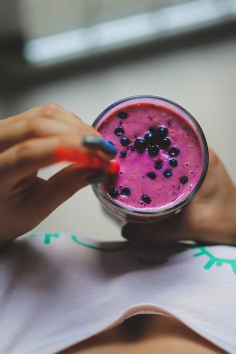 healthy-people-woman-girl-466×700